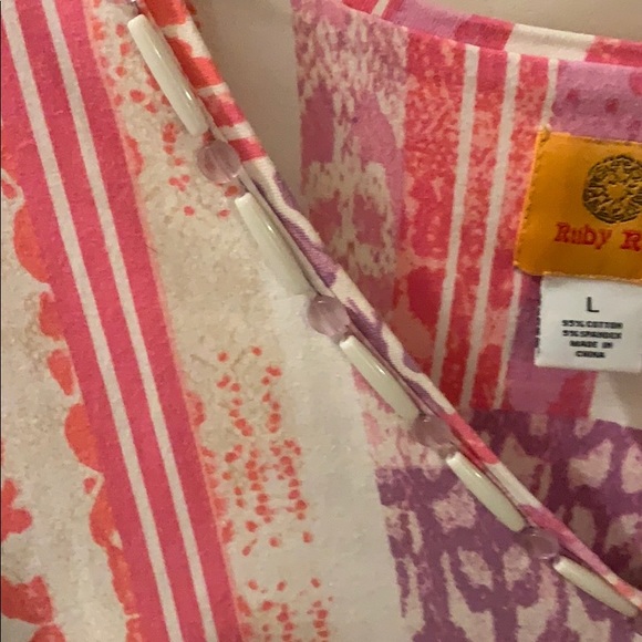 Ruby Rd, size L, v neck 3/4 sleeve top - Picture 2 of 2